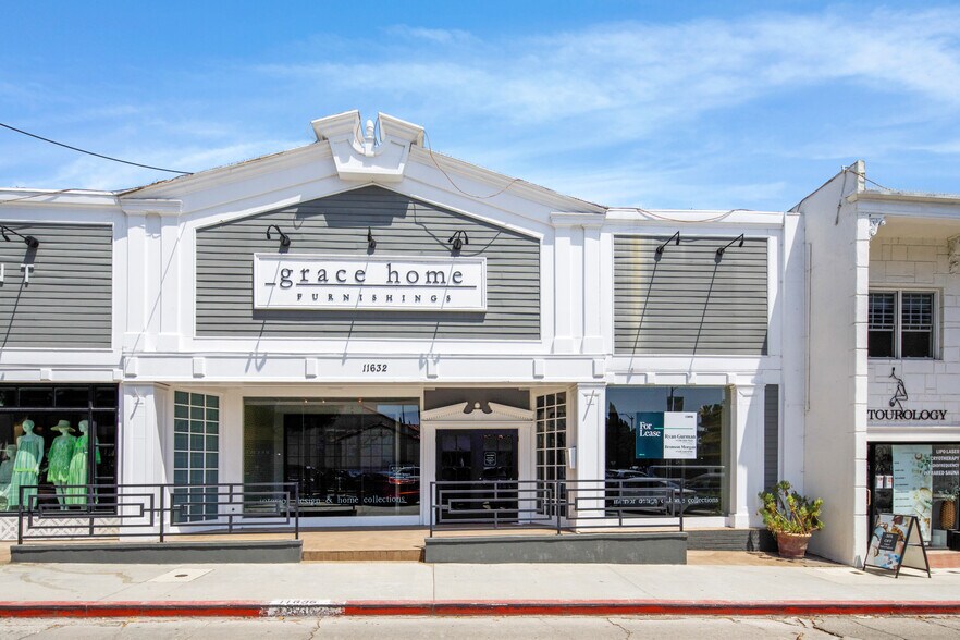 11628 Barrington Ct, Los Angeles, CA à louer - Photo de l’immeuble – Image 1 sur 10