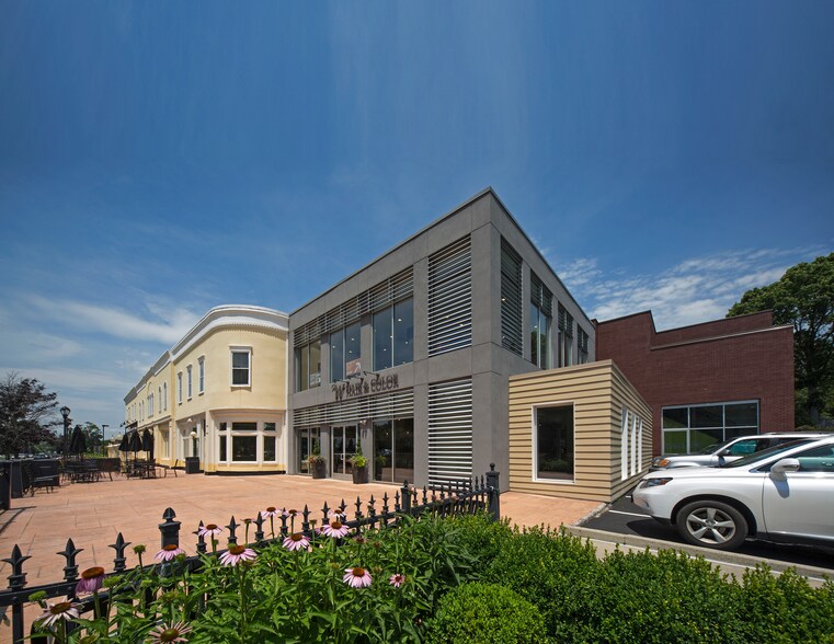 1365 Post Rd E, Westport, CT à louer - Photo de l’immeuble – Image 2 sur 5
