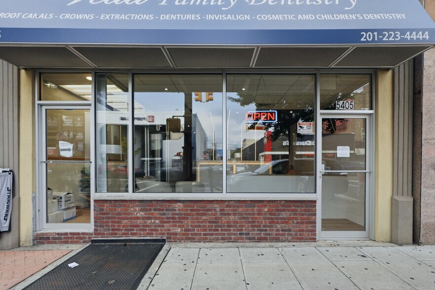 5405 Bergenline Ave, West New York, NJ à louer - Photo de l’immeuble – Image 3 sur 24