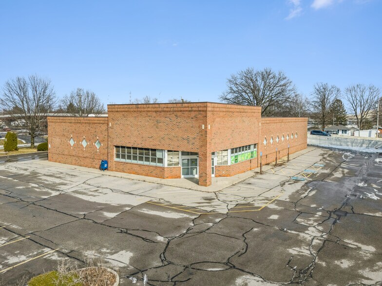 222 S Main St, Orrville, OH à vendre - Photo principale – Image 1 sur 4