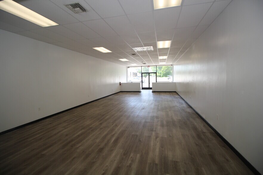 5401-5425 Neshaminy Blvd, Bensalem, PA à louer - Photo de l’immeuble – Image 3 sur 30
