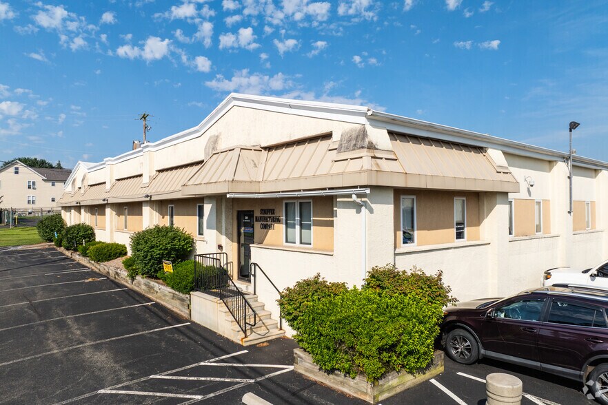 361 E 6th St, Red Hill, PA à vendre - Photo principale – Image 1 sur 6
