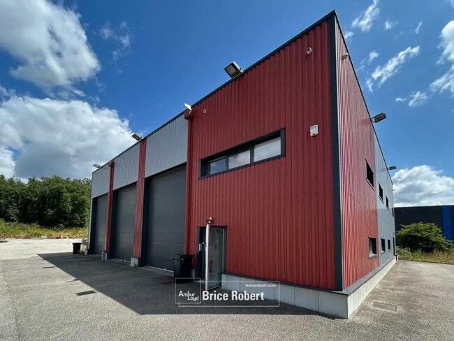 Plus de détails pour Local d’activités à vendre