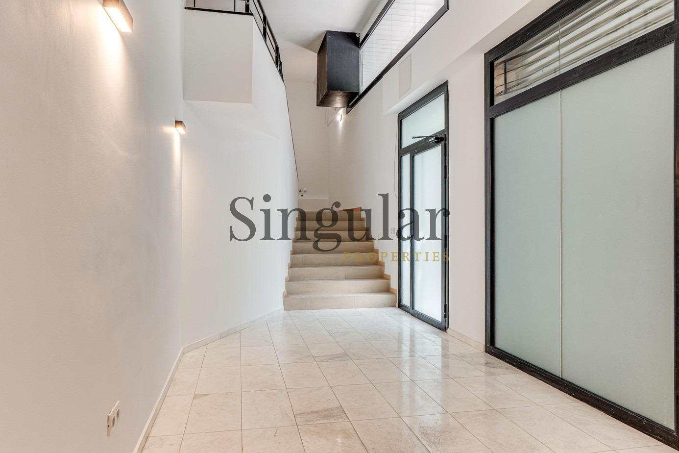 Immeuble residentiel dans Barcelone, Barcelona à vendre Photo intérieure– Image 1 sur 8