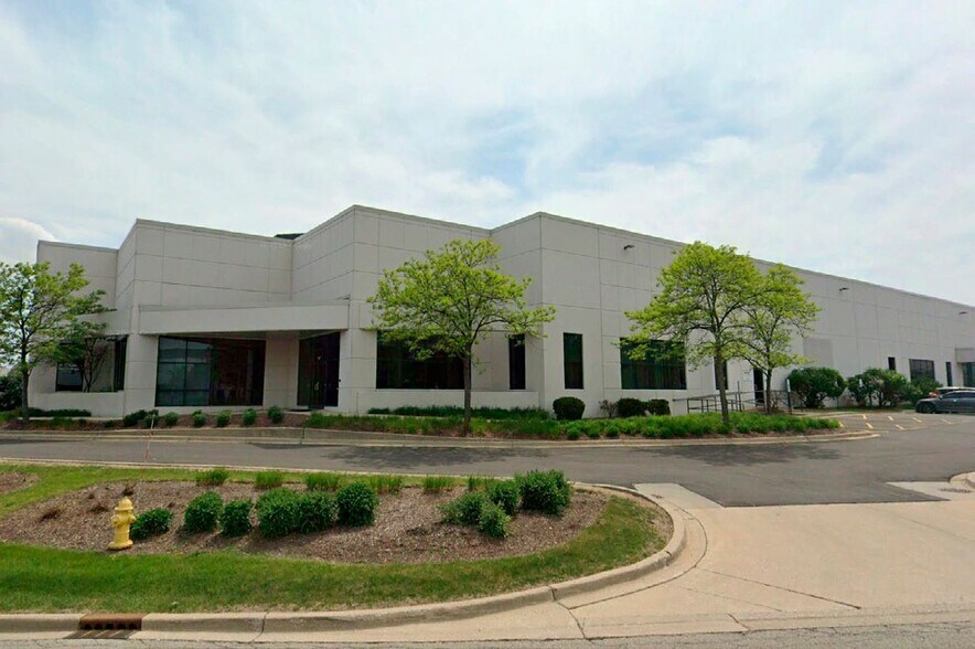 183-199 Exchange Blvd, Glendale Heights, IL à louer - Photo de l’immeuble – Image 2 sur 3