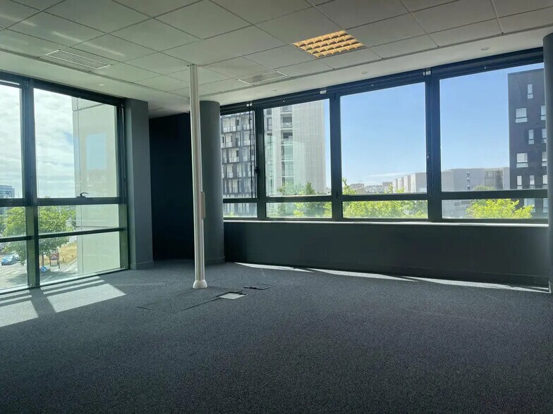 Bureau dans Le Havre à louer - Photo de l’immeuble – Image 1 sur 8