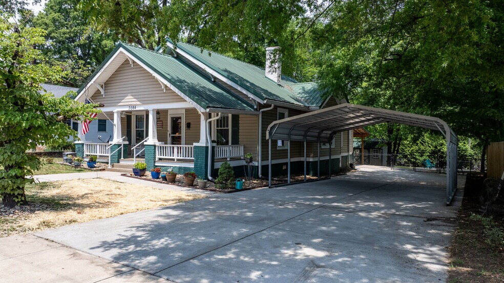 3084 W Main St, Claremont, NC à vendre - Photo de l’immeuble – Image 3 sur 52