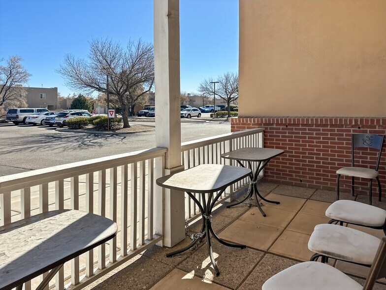 6300 Riverside Plaza Ln NW, Albuquerque, NM à louer - Photo de l’immeuble – Image 3 sur 14