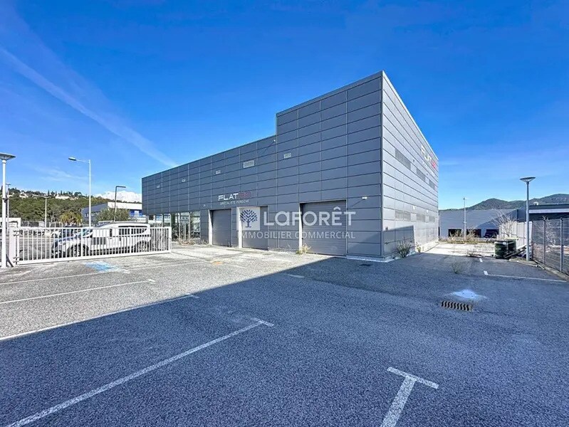 Local d'activités dans Fréjus à vendre Photo de l’immeuble– Image 1 sur 3