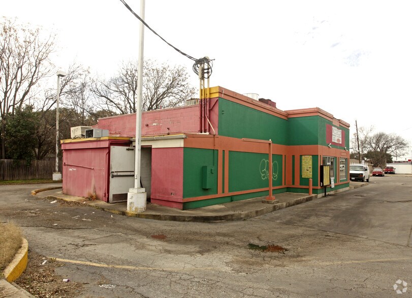 1815 W Ben White Blvd, Austin, TX à louer - Photo de l’immeuble – Image 2 sur 10