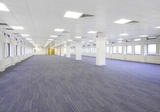 Plus de détails pour Cawsey Way, Woking - Coworking à louer