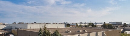 3300 Orlando Dr, Mississauga, ON à louer Photo de l’immeuble– Image 1 sur 1