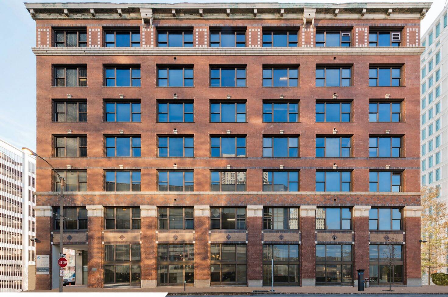900 Walnut St, Saint Louis, MO à louer Photo de l’immeuble– Image 1 sur 11