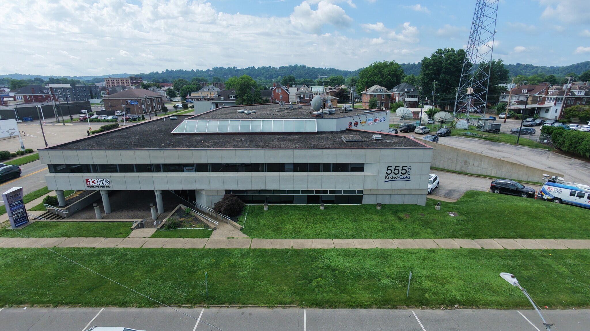 555 5th Ave, Huntington, WV à louer Photo de l’immeuble– Image 1 sur 9