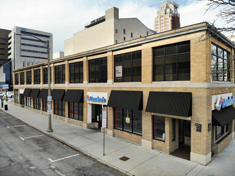110 W Washtenaw St, Lansing, MI à louer - Photo de l’immeuble – Image 2 sur 15