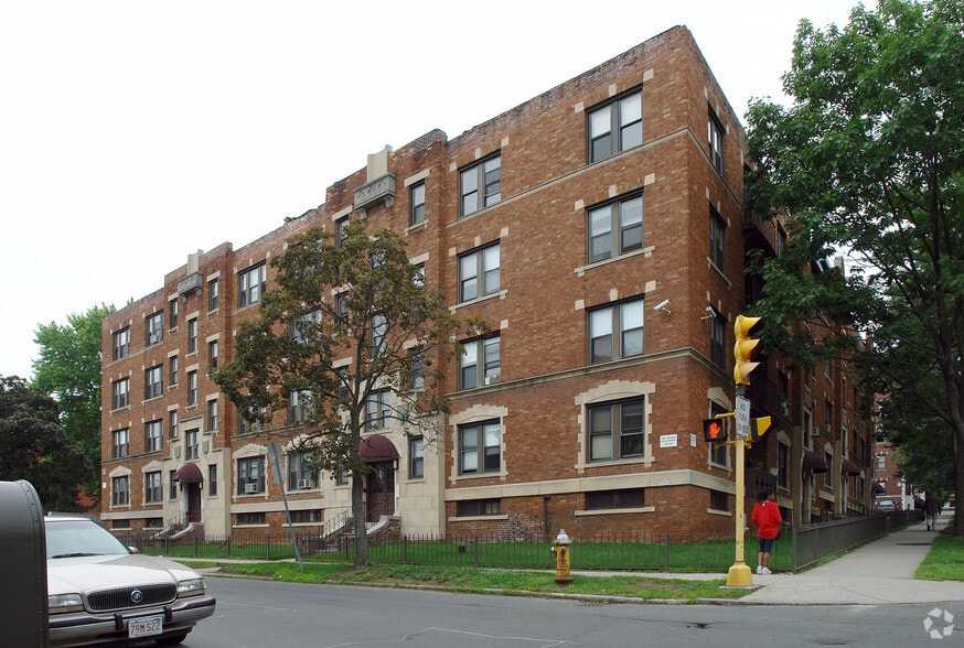 282-292 Union St, Springfield, MA à vendre - Photo principale – Image 1 sur 4