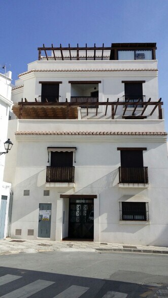 Local commercial dans Salobreña, Granada à vendre - Photo de l’immeuble – Image 2 sur 11