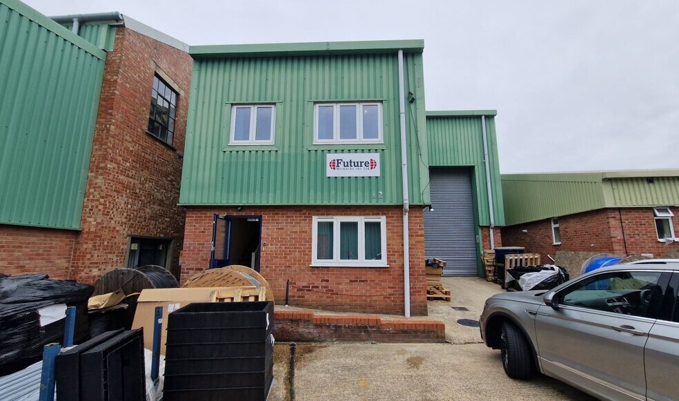 Blackbrook Rd, Fareham à louer - Photo de l’immeuble – Image 1 sur 13
