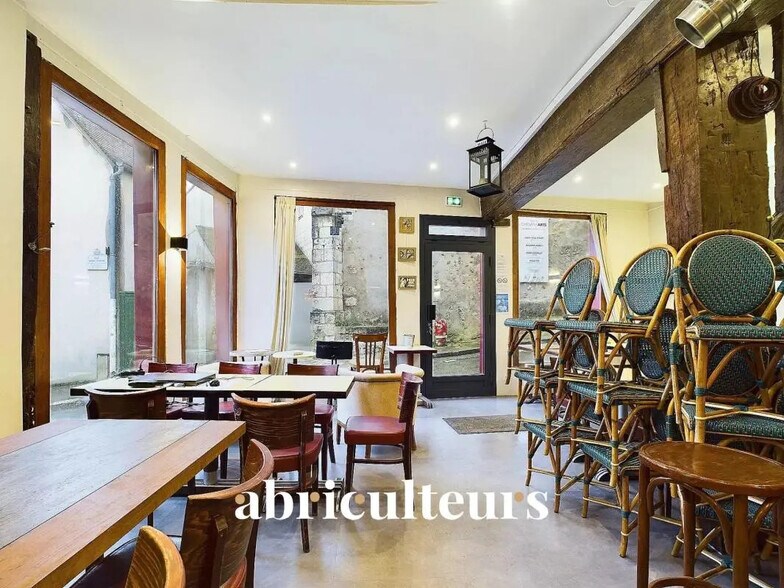 15 Rue De La Porte Cendreuse, Chartres à vendre - Photo de l’immeuble – Image 2 sur 7