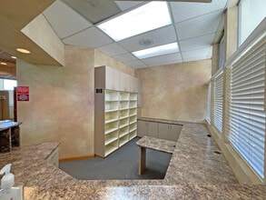1515 Montgomery Dr, Santa Rosa, CA à louer Photo intérieure– Image 1 sur 18