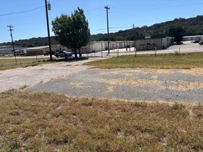 2414 Commerce St, Marble Falls, TX à louer Photo intérieure– Image 2 sur 5