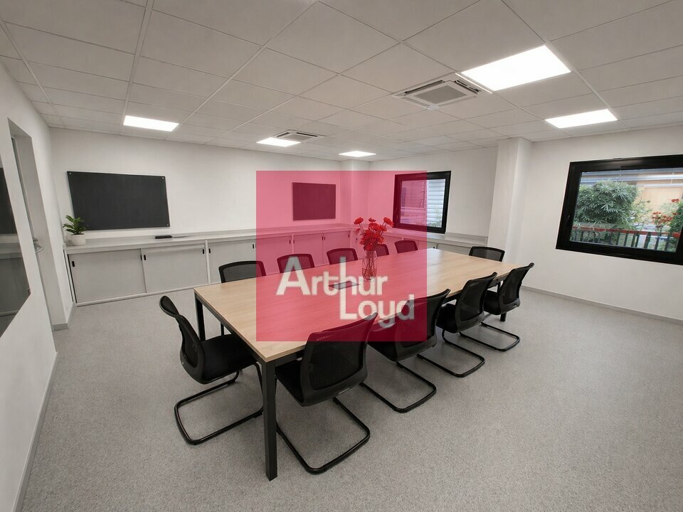 Bureau dans Clermont-Ferrand à louer Photo intérieure– Image 1 sur 10