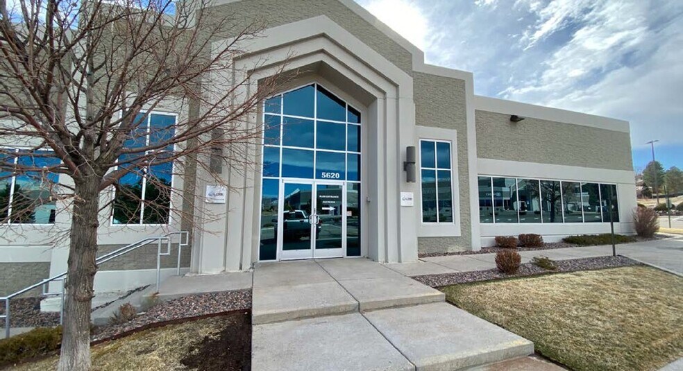 5620 Ward Rd, Arvada, CO à louer - Photo de l’immeuble – Image 2 sur 4