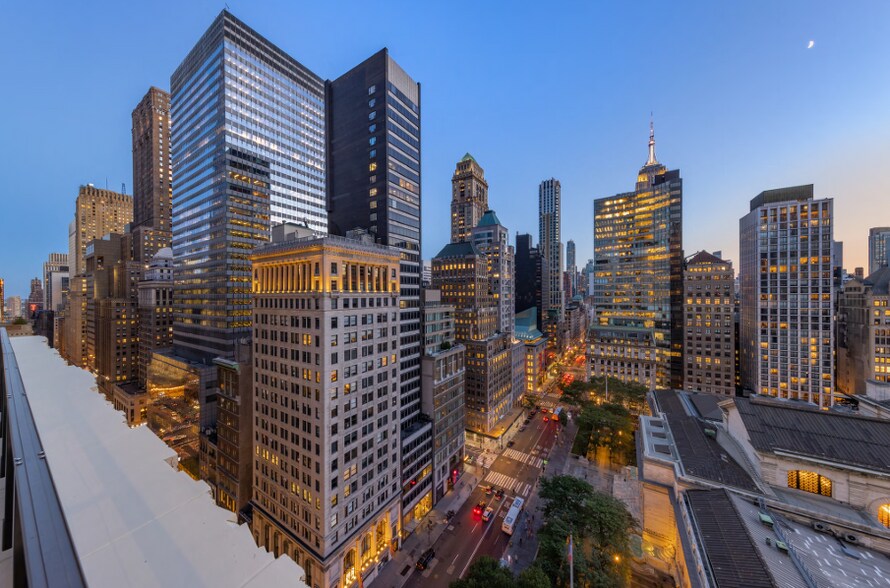 500 Fifth Ave, New York, NY à louer - Photo de l’immeuble – Image 3 sur 10