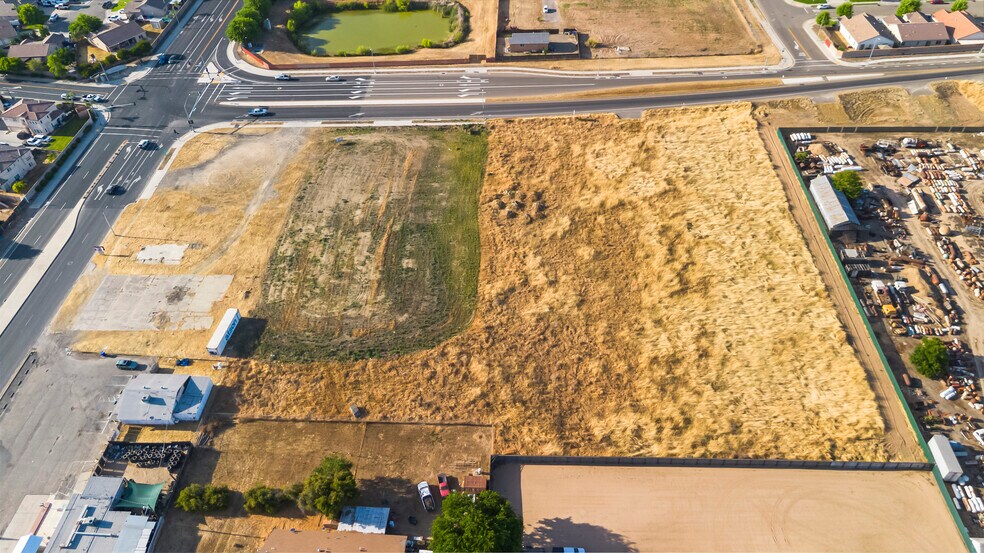 4910 Clover Ave, Atwater, CA à vendre - Photo de l’immeuble – Image 3 sur 18