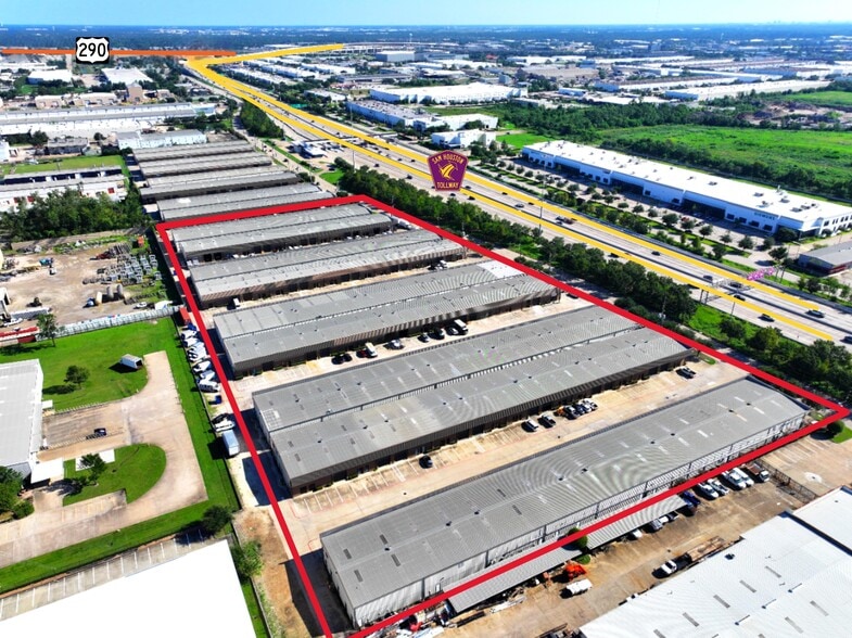 5829 W Sam Houston Pky N, Houston, TX à louer - Photo principale – Image 1 sur 5