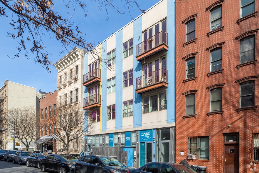 381 S 5th St, Brooklyn, NY à vendre - Photo de l’immeuble – Image 2 sur 5