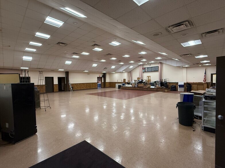 83 South St, West Hartford, CT à louer - Photo de l’immeuble – Image 2 sur 8