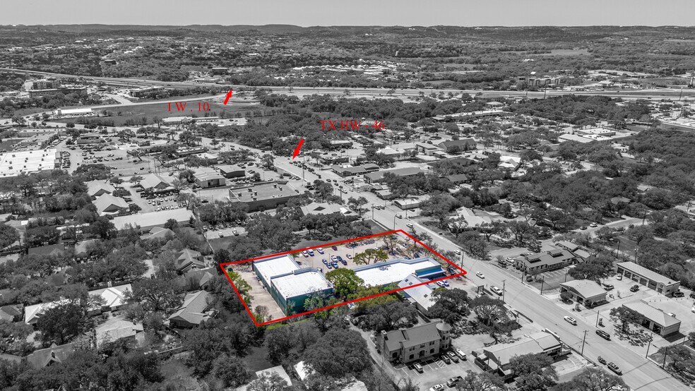 1201 S Main St, Boerne, TX à louer - Photo de l’immeuble – Image 2 sur 12