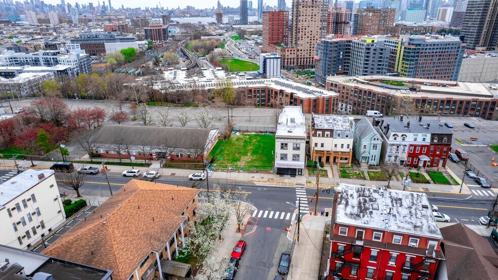 216 Palisade Ave, Jersey City, NJ à vendre - Photo de l’immeuble – Image 2 sur 8