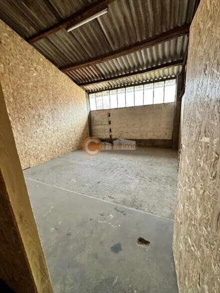 Industriel/Logistique dans Libourne à louer - Photo de l’immeuble – Image 2 sur 5