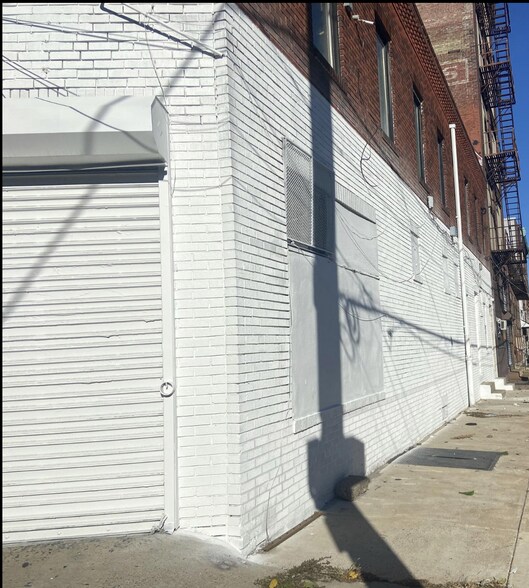 2201-2203 N Front St, Philadelphia, PA à louer - Photo de l’immeuble – Image 3 sur 3