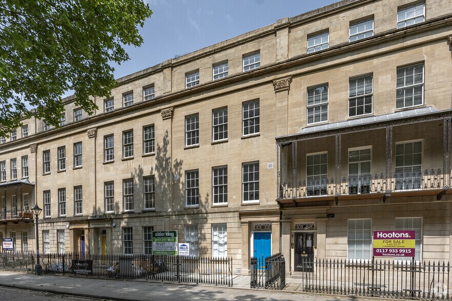 5 Queen Sq, Bristol à louer - Photo principale – Image 1 sur 3