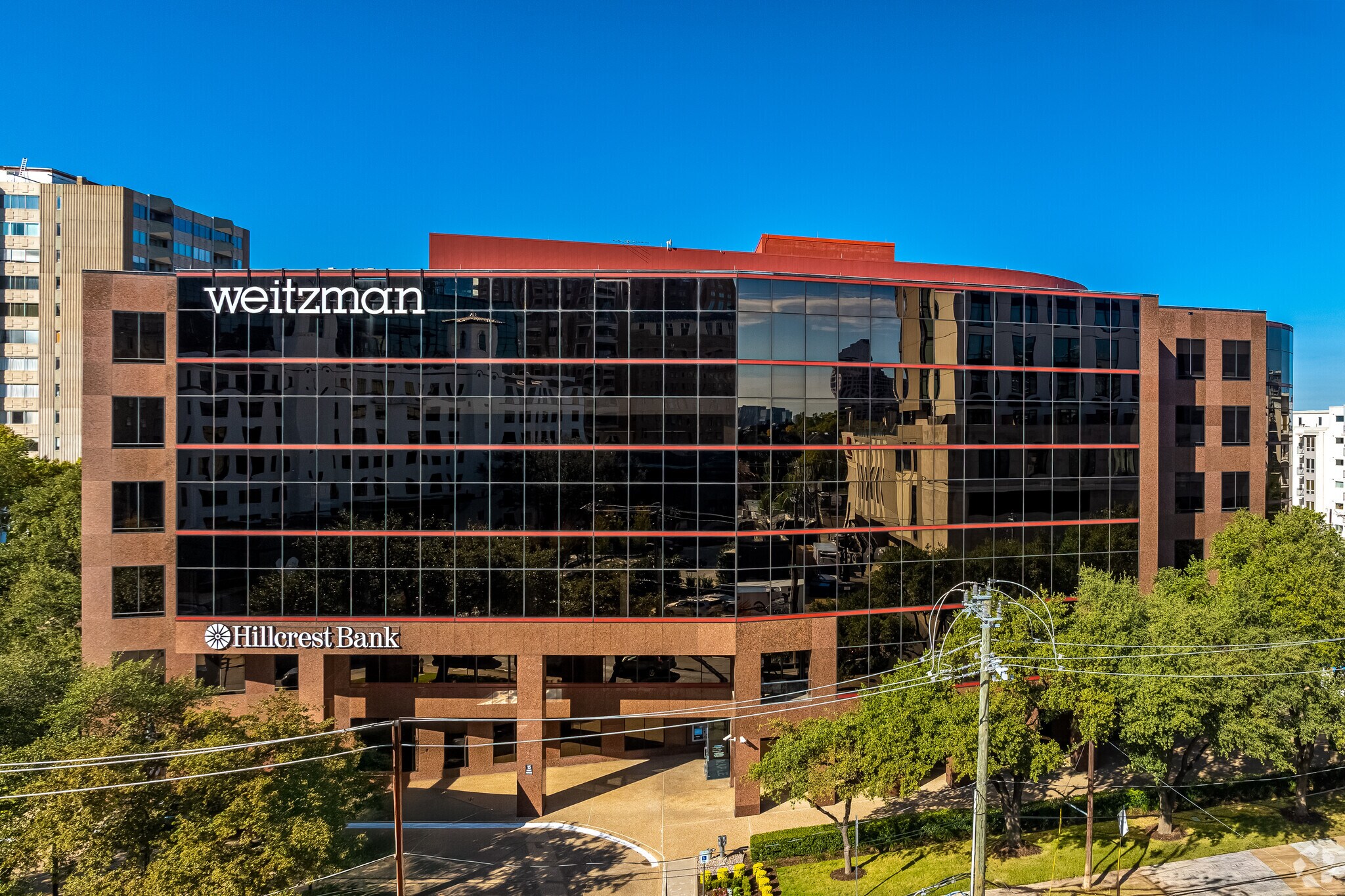 3102 Maple Ave, Dallas, TX à louer Photo principale– Image 1 sur 19