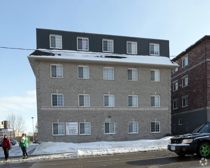 35-37 Columbia St W, Waterloo, ON à vendre - Photo principale – Image 1 sur 2
