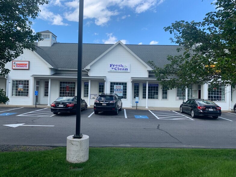 80 Main St, Carver, MA à louer - Photo de l’immeuble – Image 1 sur 12