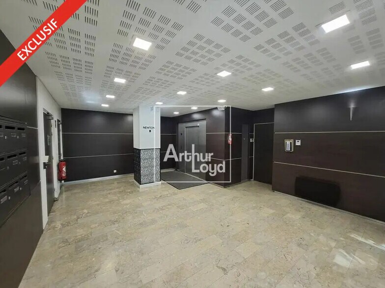 Bureau dans Lognes à louer - Photo de l’immeuble – Image 2 sur 4
