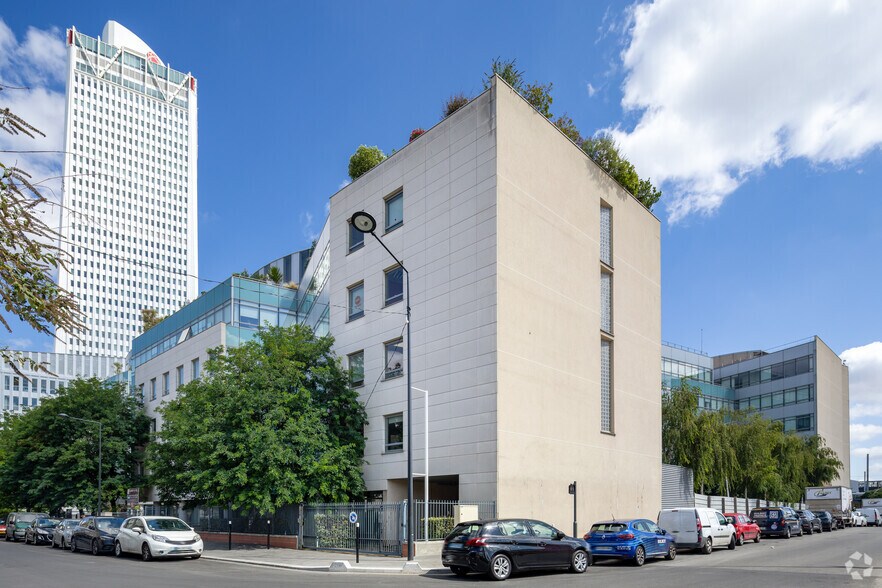 Bureau dans Saint-Denis à louer - Photo de l’immeuble – Image 2 sur 3