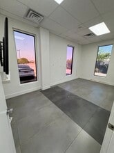 2636 Walnut Hill Ln, Dallas, TX à louer Photo intérieure– Image 1 sur 4