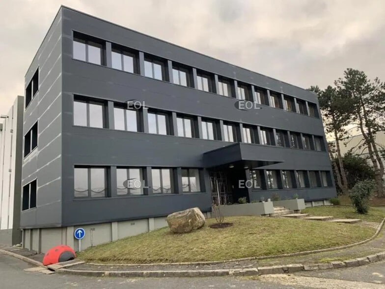 Local d’activités dans Wissous à louer - Photo de l’immeuble – Image 1 sur 6