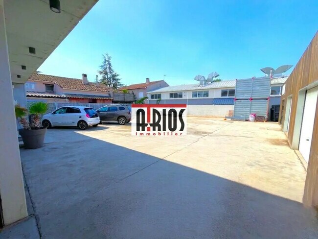 Plus de détails pour Industriel/Logistique à louer