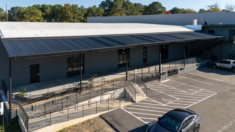 1020 E Whitaker Mill Rd, Raleigh, NC à louer - Photo de l’immeuble – Image 3 sur 6