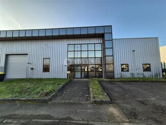 Plus de détails pour Local d'activités à louer