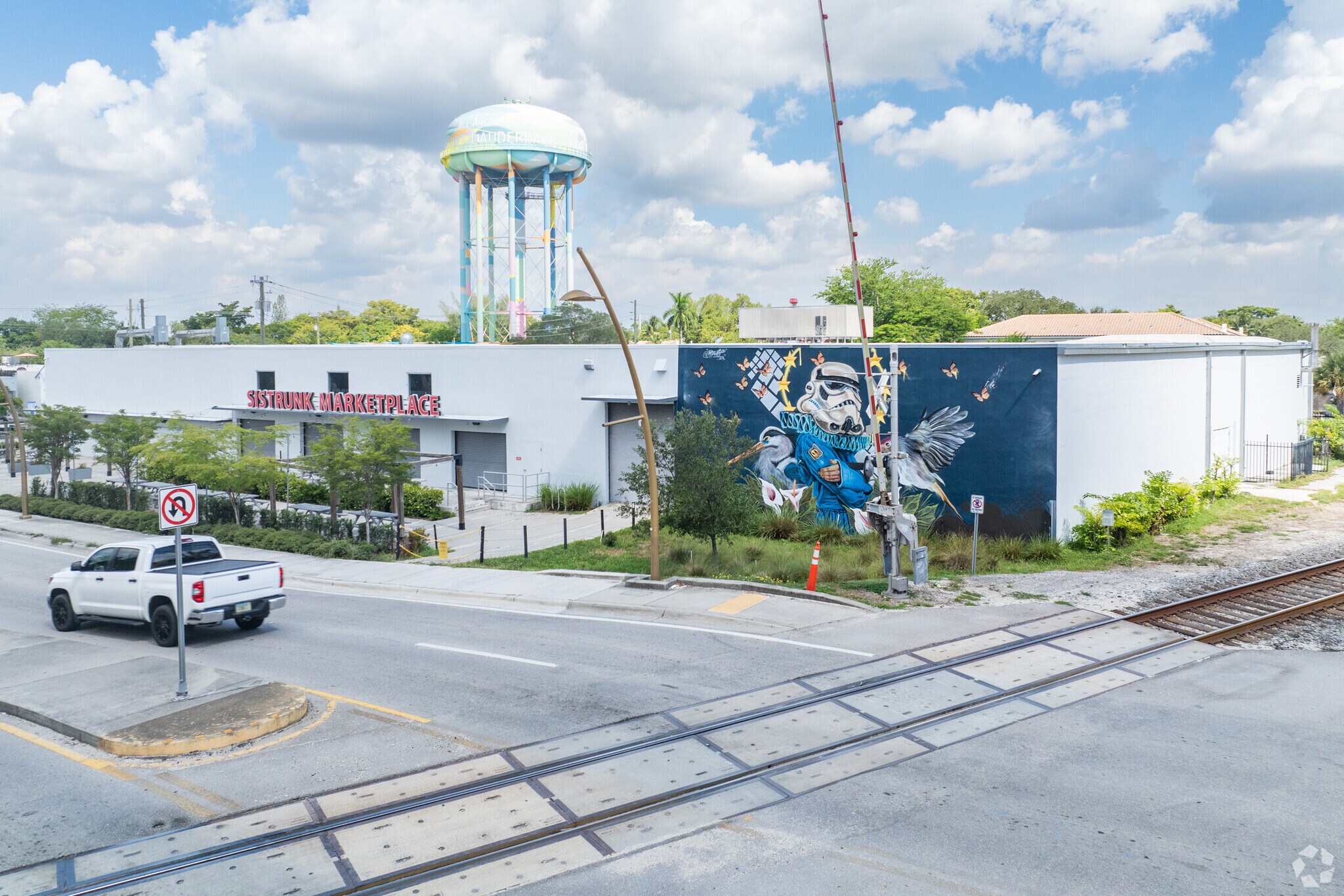 115 NW 6th St, Fort Lauderdale, FL à louer Photo de l’immeuble– Image 1 sur 26