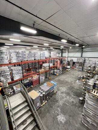 Plus de détails pour 30 Log Bridge Rd, Middleton, MA - Industriel/Logistique à louer