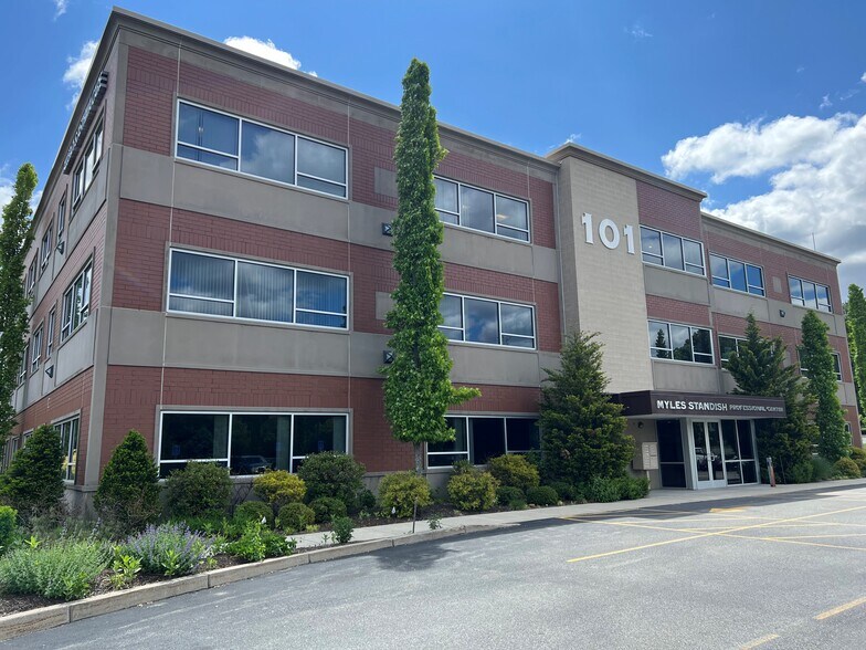 101 Industrial Park Rd, Taunton, MA à louer - Photo de l’immeuble – Image 2 sur 5